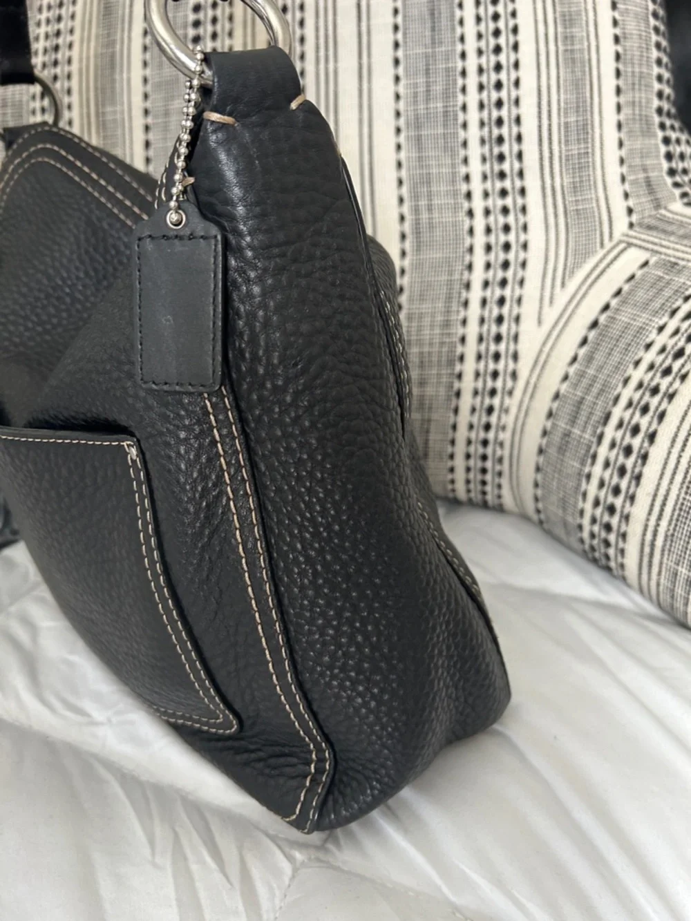 Coach Y2K Chelsea turnlock Black Leather Shoulder Bag with Contrast Stitching - Picture 5 of 14